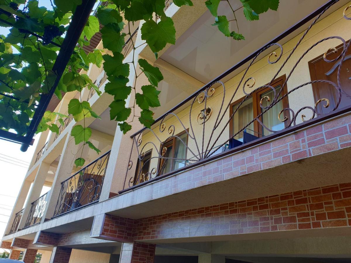 غاغرا Guest House Lykhny المظهر الخارجي الصورة