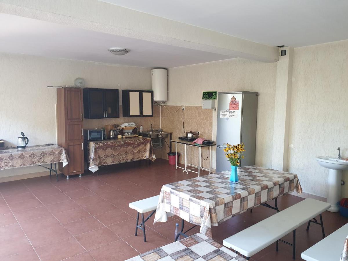 غاغرا Guest House Lykhny المظهر الخارجي الصورة
