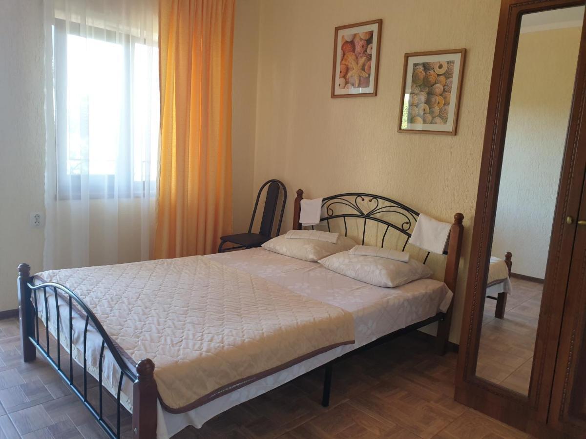 غاغرا Guest House Lykhny المظهر الخارجي الصورة
